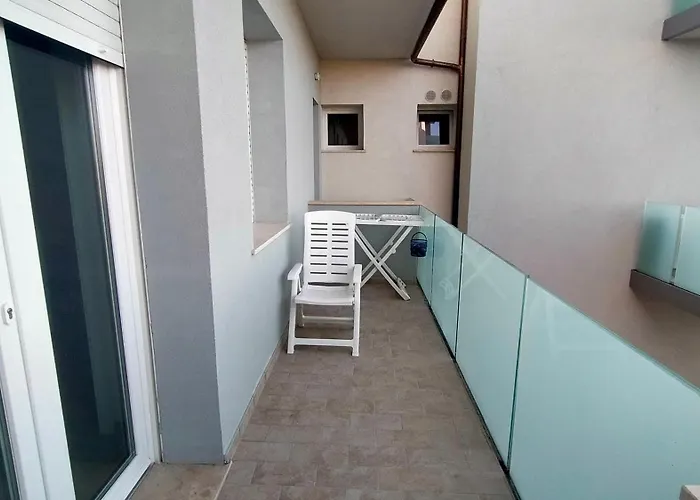 Trilocale Davanti Cod 488 Apartamento *